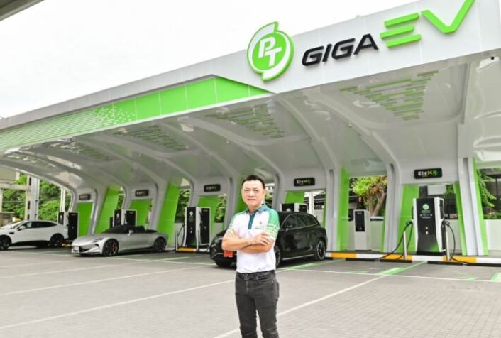 PTG เปิด GIGA EV ปั๊มชาร์จอีวีที่แรก เสริมบริการ ‘พันธุ์ไทย-ซับเวย์’ ครบวงจร